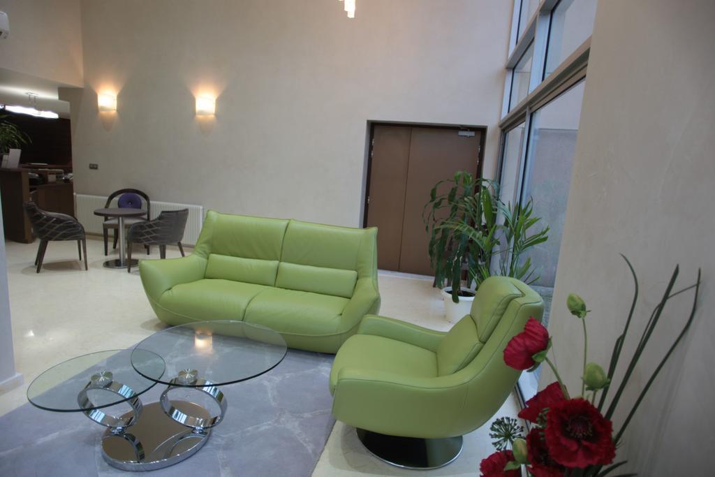 Hotel Les Trois Roses, Meylan Grenoble Exteriér fotografie