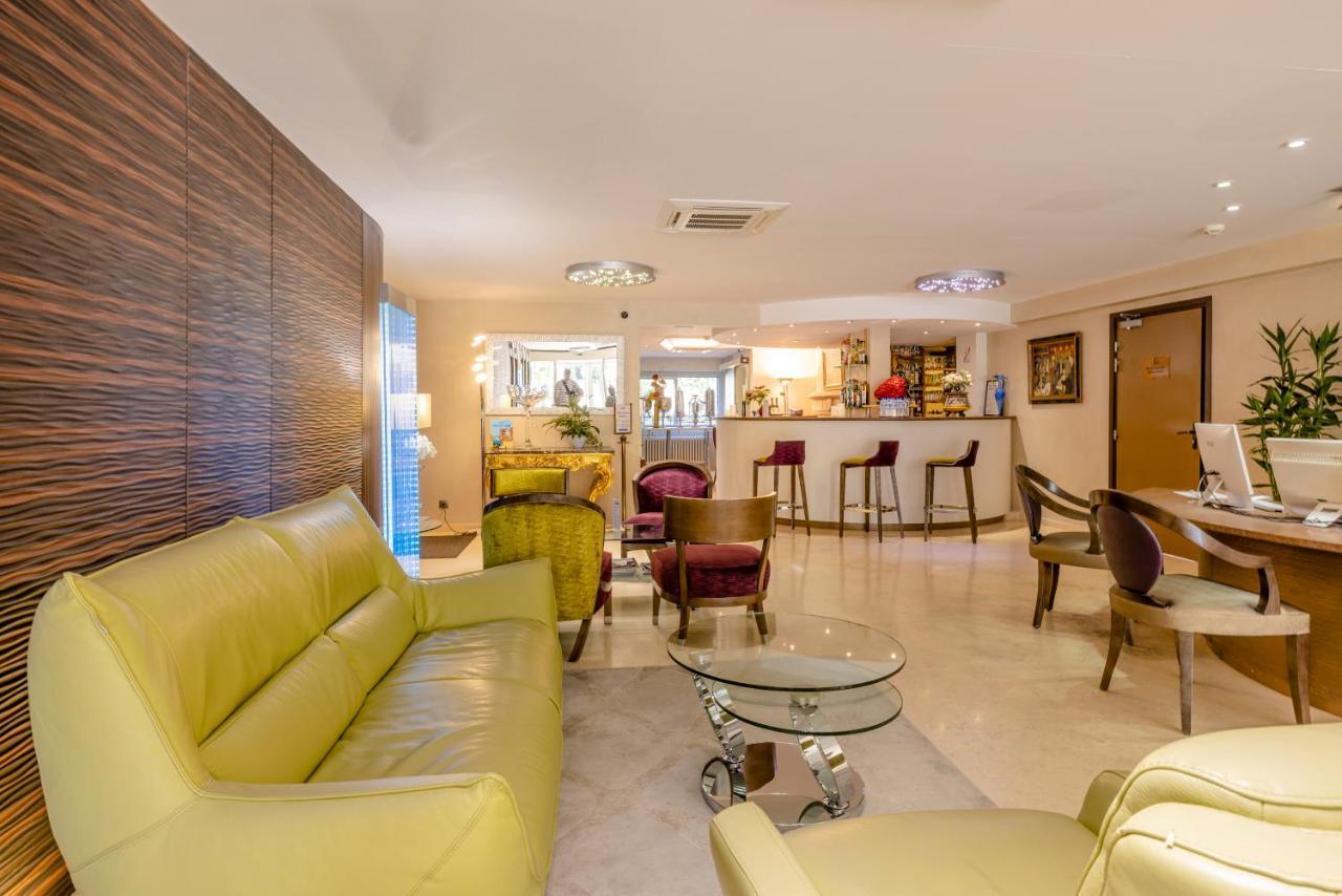Hotel Les Trois Roses, Meylan Grenoble Exteriér fotografie