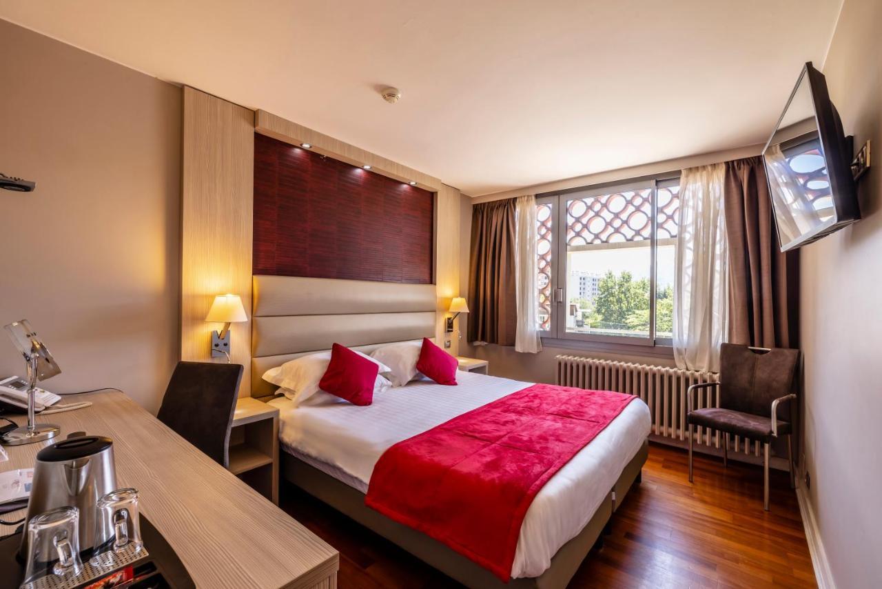 Hotel Les Trois Roses, Meylan Grenoble Exteriér fotografie